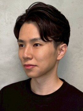 ディスイズバーバーサード(THIS IS BARBER 3rd) アップバンク ツーブロック 黒髪ショート 爽やか ガイルヘア