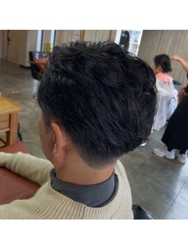 フィール ヘアー(feel hair) ナチュラル毛流れパーマ
