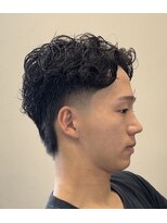 バーバーショップ フォーシーズン(BAR BER SHOP FOURSEASON)&nbsp;センターパート/マレット/フェード