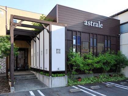 アストラール雅(astrale)の写真