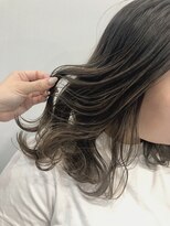 モダンメイド 四条烏丸(modern made)&nbsp;大人気☆グレージュハイライト【イメチェン】