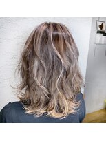 ヘアサロン アティリー(Hair Salon Attirer)&nbsp;西梅田/ボブ/グレーベージュ/白髪ぼかし【Attirer飯田裕之】