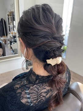 シークレットベースエヌ(Secret Base N) お呼ばれアレンジヘアセット♪