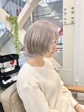 イェッカ(YECCA) ホワイトベージュ