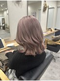 ピンクベージュ