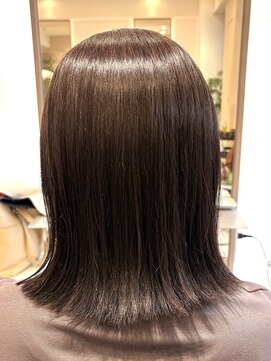 アンベリールフルー(EMBELLIR fleur) 酸性ストレートでスタイリングも思いのまま♪