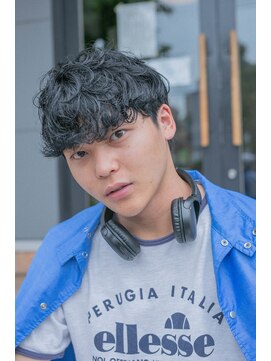 ザローヴ(THEROVE) 20代◎黒髪マッシュパーマ×スパイラルパーマ