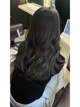 ダークグレージュカラー