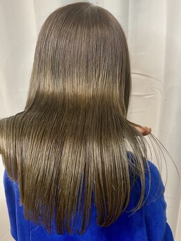 グローバル 石垣島店(GLOBAL)の写真/オージュア（Aujua）を中心に、厳選したケア剤を豊富に取り揃えた"ケア特化型 石垣島美容室"です。