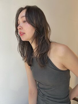 ブリンク(blink) レイヤーミディ8トーンオリーブグレージュケアカラー前髪なし