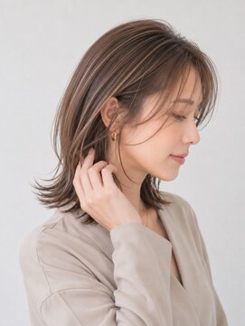 サンタフェ 岡崎店(Santa'Fe) 白髪ぼかしカラー/大人ミディアム/レイヤーカット