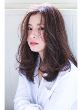 イロドリ ヘアーデザイン(IRODORI hair design) IRODORI  センターパートの大人セミロング 【西尾一寛】