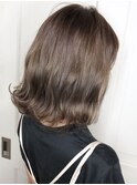 【EIGHT plat】外ハネウェーブボブ×グレージュカラー