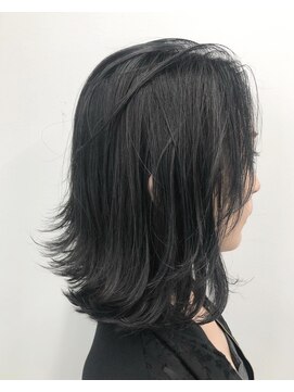 シエスタ バイ アンブルリュクス(siesta by amble luxe) 暗髪レイヤーロブ☆