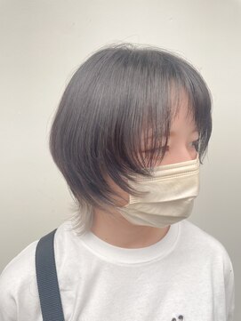 コキャン(COQUIN) ウルフカットインナーホワイト/ 高橋ゆい