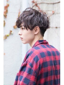 ケアリー 成増(Carelly) ツイストパーマ七三オールバックマッシュウルフスリークショート