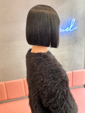 ロンドポレール 北千住(Lond polaire) 【伊勢】パツっとボブ×地毛風縮毛矯正