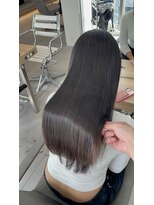 エラ(Ella) 圧倒的ツヤ感！毛先までなめらかな美髪矯正