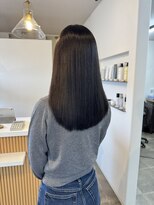 クララジャパン ナベシマ(CLALA JAPAN Nabeshima)&nbsp;縮毛矯正　質感ストレート　髪質改善カラー　顔まわり　ブリーチ