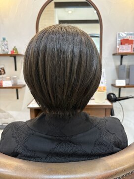 ヴィアンカ(Vianca) 大人丸みショートボブ