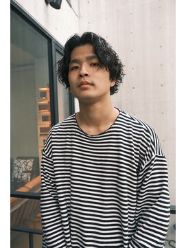 ブークル(boucle) 大人パーマ　センターパートウルフ　スパイラルパーマ