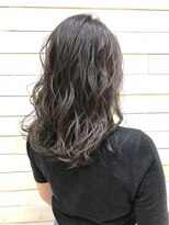 ラック 辻堂(LUCK) シルバーアッシュ×抜け感ウェーブ