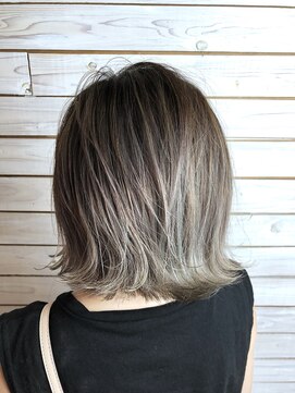 デコヘアー キートス(DECO HAIR kiitos) ホワイトハイライト