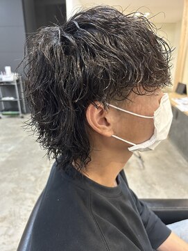 ヒュイル バイ ニアウ(Hwyl by Niau) メンズマッシュパーマ波巻スパイラルパーママッシュウルフ