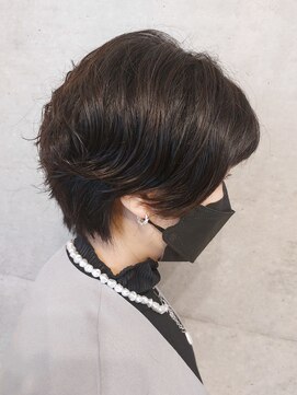 タエビスアリッサム(Taebis Alyssum) くせ毛風ショート(ショートパーマ、北習志野)