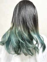 プレナ(hair make Purena) グラデーショングリーン