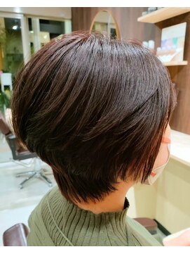 ラーゴムエーベスト(LAGOM ar bast) ふわっと艶々ショート