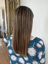 プラスシー(+C)&nbsp;地毛ハイライトで外国人風カラーに！