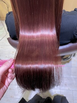 オモルフィ ひばりヶ丘店(Omorfi) うるツヤストレート×ベージュピンク