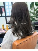 オリーブグレージュカラー
