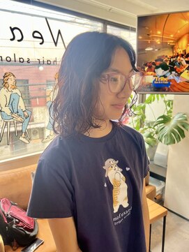 ニール(Neal) 【Neal/西新宿】ミディアム× ウェーブ 〈SAKU〉