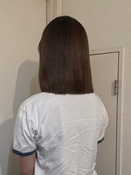 イルフレール(ill frere) ぱつっと　切りっぱなしボブ　暗髪　似合わせ　中津　梅田