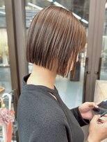 ミィ 表参道(mee.)&nbsp;似合わせカット ボブヘア 縮毛矯正 ミニボブ 切りっぱなしボブ