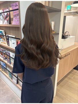 ユーフォリア 青山(Euphoria) 【担当きょうこ】透明感グレージュ艶カラーふんわりミディアム