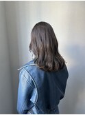オリーブベージュ