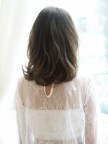大人可愛い透け感カーキグレージュ小顔ひし形レイヤー20代30代