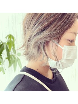 エイチ バイ エムズハウス(H eitch by mshouse) ハイライトバレイヤージュ×ショートボブ