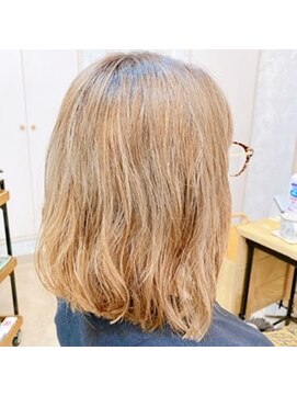 ティティ(titi) ☆切りっぱなしボブ☆ベージュカラー☆