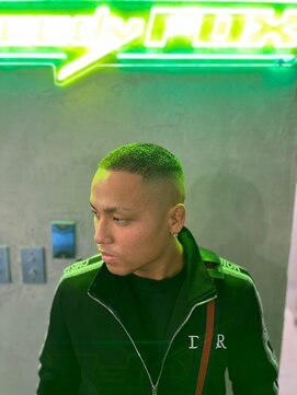 グリーディーフォックス 代々木(Greedy FOX) 波巻き/ハイライト/マッシュパーマ/ウルフ[シェービング]