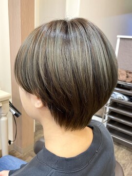 アルターリール(aL ter Rire) カール/セミディ/シアーカラー/姫カット/鎌取/中村郁未