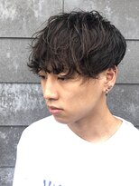 ヒュイル バイ ニアウ(Hwyl by Niau) シャドウパーマメンズカットパーマ波巻きスパイラルパーマ