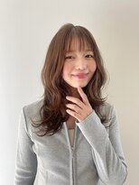 エアー(Air) 【ミディアムレイヤー×ウェーブヘア】