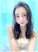 顔周りレイヤー　コテ巻き風パーマ