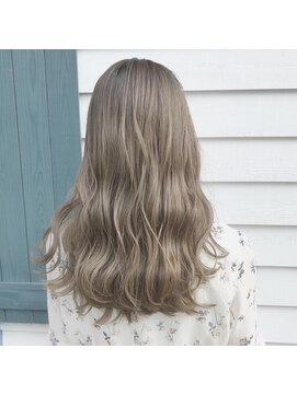 ルッソリベラ 池袋(Lusso libera) ベージュ/ミルクティーベージュ/波巻き