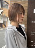【透明感×ツヤ感】11レベルベージュカラーのナチュラルボブ