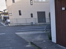 アルテサーノの雰囲気（女性でも安心の無料駐車場4台完備）